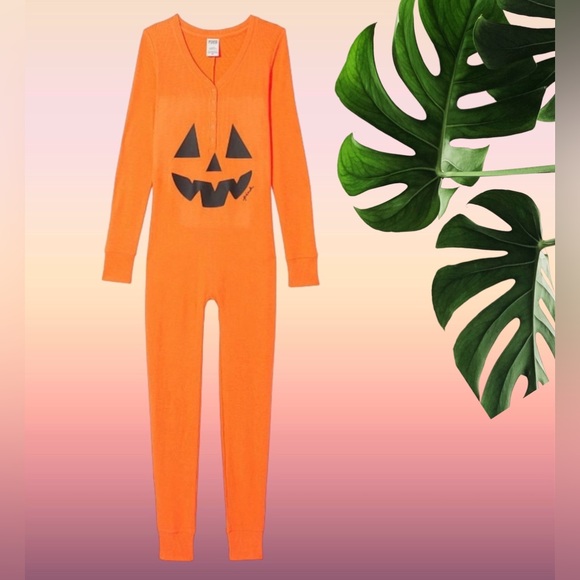 XL VS PINK Halloween Jack-O-Lantern Thermal Sleep Onesie in HALOGEN ORANGE - Picture 2 of 4